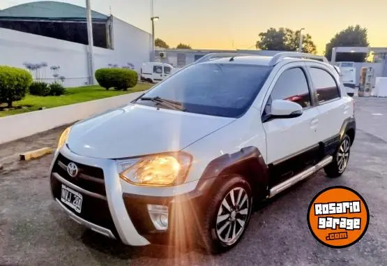 Toyota Etios Cross  2014 - foto 4