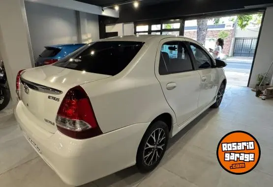 Toyota Etios  2018 - foto 2