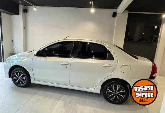 Toyota Etios  2018 - foto 3