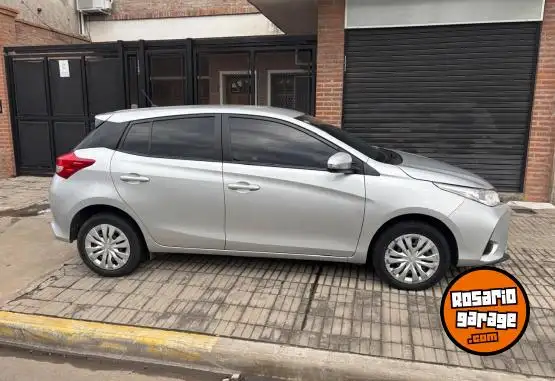 Toyota Yaris Xs Manual  2022 - foto 1