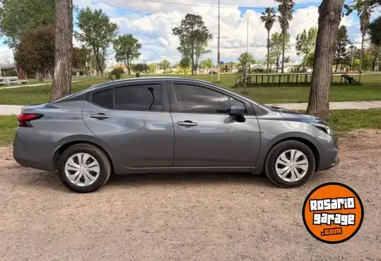 Nissan Versa  2021 - foto 1