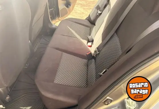 Nissan Versa  2021 - foto 4