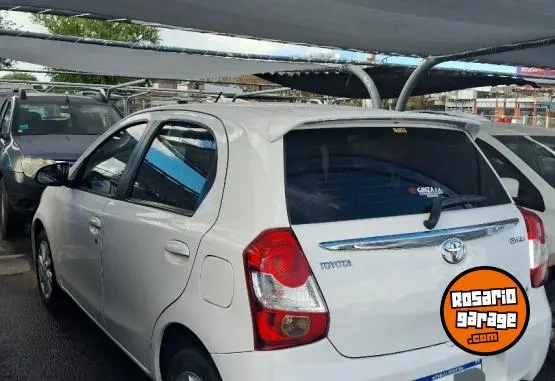 Toyota Etios  2017 - foto 2