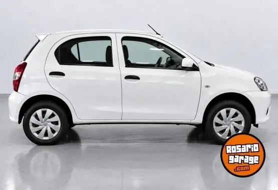 Toyota Etios X Mt 5P  2023 - foto 3