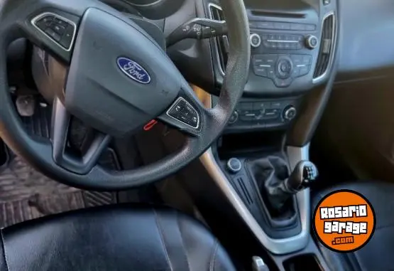 Ford Focus Sedan 4 Puertas  2019 - foto 3