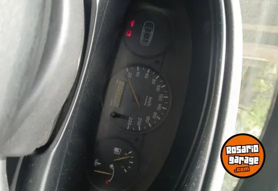 Ford Fiesta  2000 - foto 2