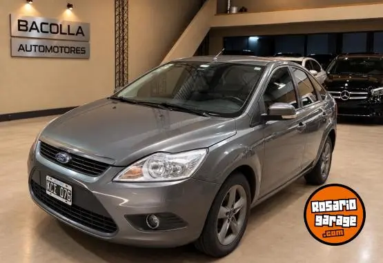 Ford Focus  2011 - foto 2