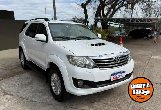 Toyota Hilux Sw4 3.0 Tdi 4X4 Sr  2013 - foto 3