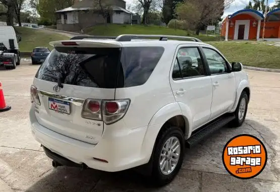 Toyota Hilux Sw4 3.0 Tdi 4X4 Sr  2013 - foto 4