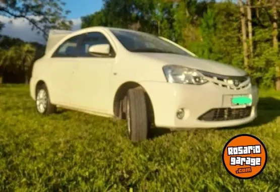 Toyota Etios Sedan  2014 - foto 4