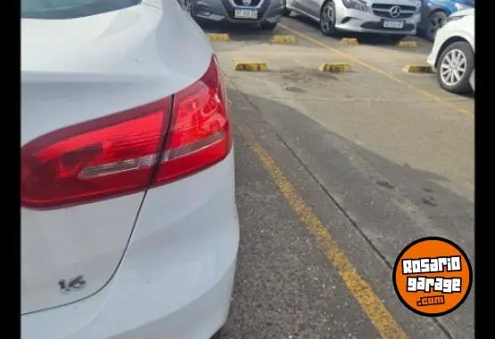 Ford Focus S 1.6 Sedan 4P  2018 - foto 4