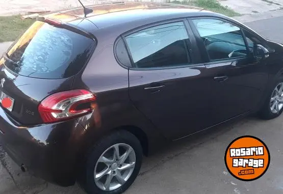 Peugeot 208 Allure  2013 - foto 2
