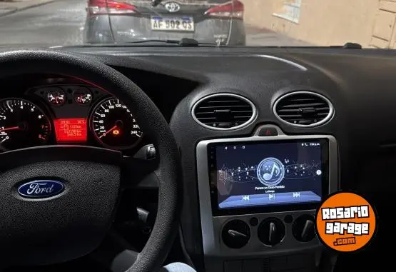 Ford Focus  2010 - foto 2