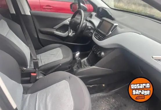 Peugeot 208 Allure  2015 - foto 4