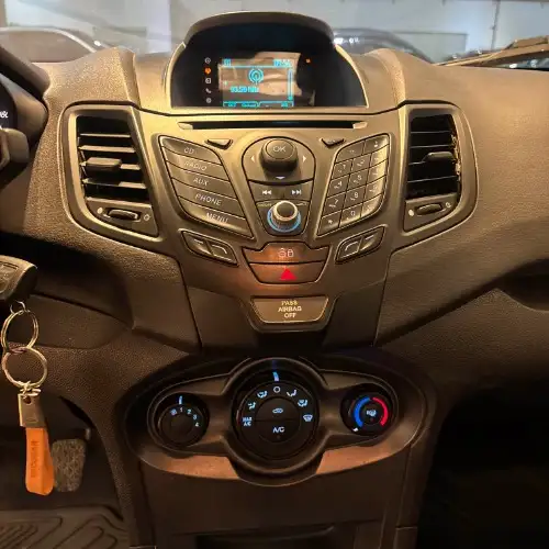 Ford Fiesta Fiesta 1.6 S Plus. 5Ptas 2014 - foto 4