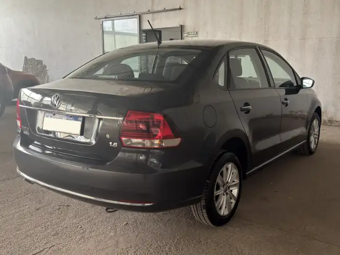 Volkswagen Polo Confortline 1.6 2016 - foto 3