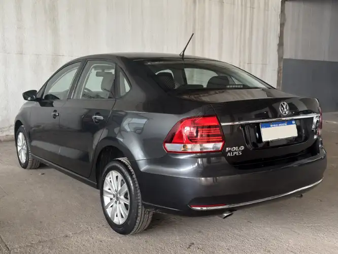Volkswagen Polo Confortline 1.6 2016 - foto 4