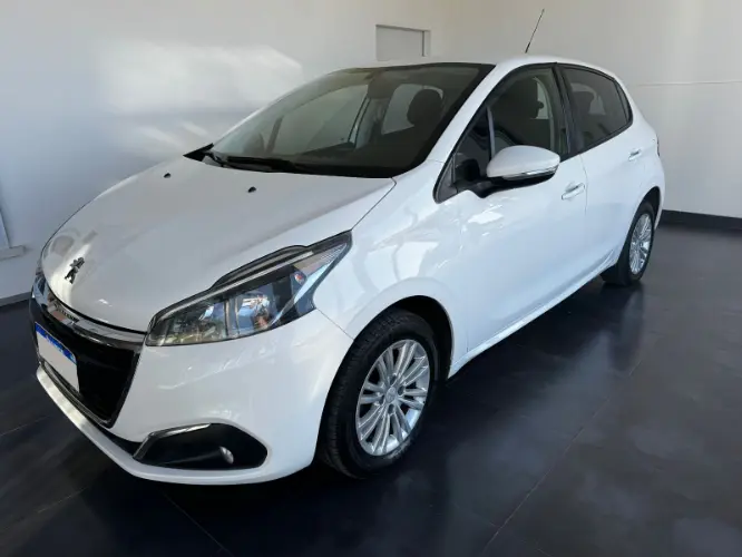 Peugeot 208 Allure 1.6 Tip Nav 2017 - foto 1