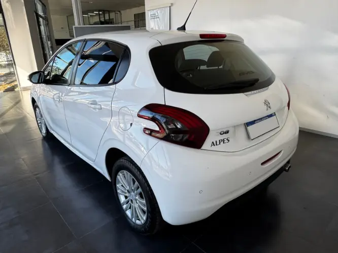 Peugeot 208 Allure 1.6 Tip Nav 2017 - foto 5