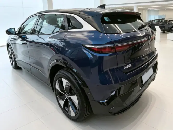 Renault Megane E-Tech  2024 - foto 3