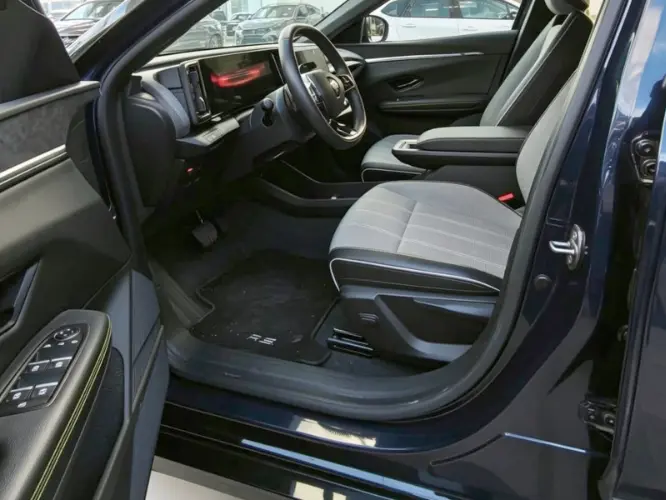 Renault Megane E-Tech  2024 - foto 4