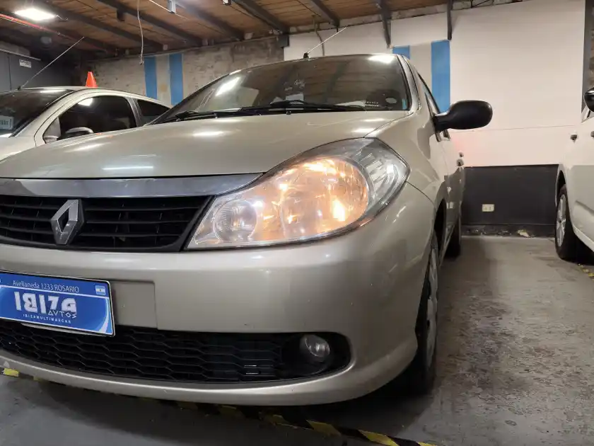 Renault Simbol  2011 - foto 1