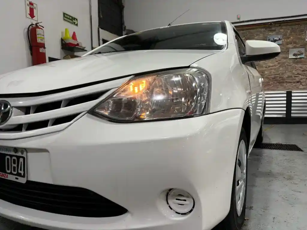 Toyota Etios Xs 2015 - foto 1