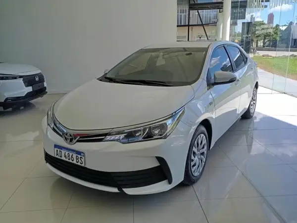TOYOTA Corolla 2019 - foto 1
