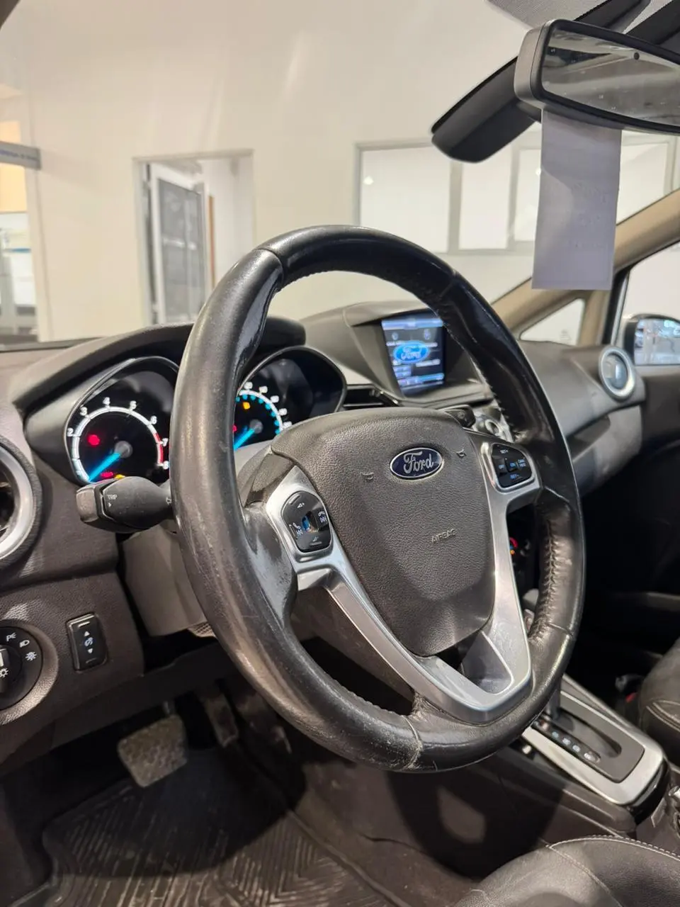 Ford Fiesta Fiesta 1.6L Titanium Powershift 2014 - foto 5