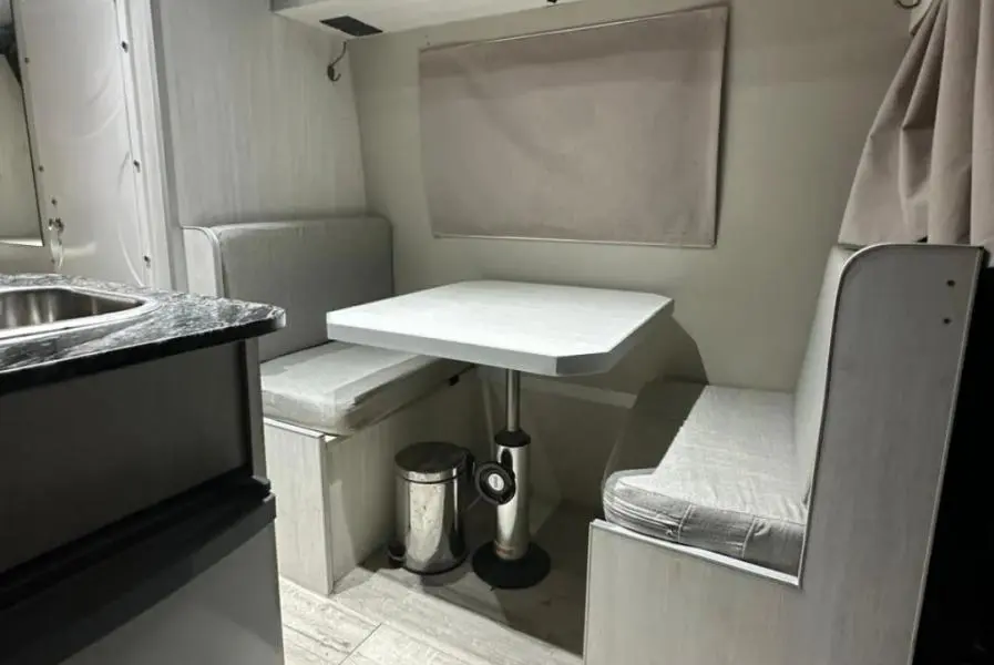 Mercedes Benz Sprinter Motorhome 2020 - foto 2