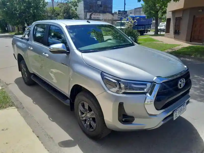 Toyota Hilux Srv 2021 - foto 1