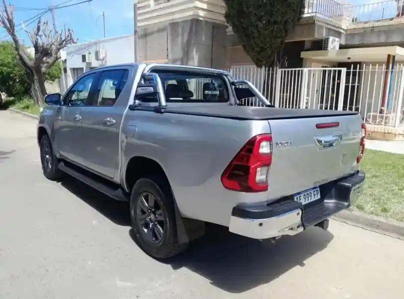 Toyota Hilux Srv 2021 - foto 3