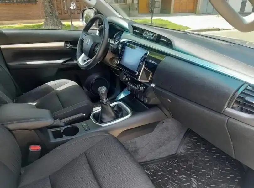 Toyota Hilux Srv 2021 - foto 5