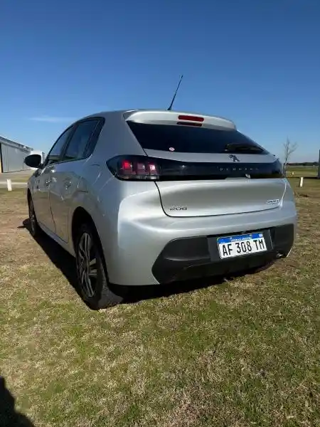 Peugeot 208 Allure Tiptronic 2022 - foto 2