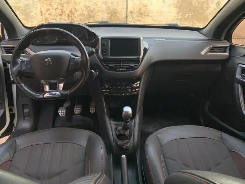 Peugeot 208 Gt 1.6 2017 - foto 4