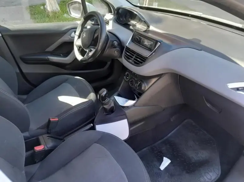 Peugeot 208 Active 2016 - foto 5
