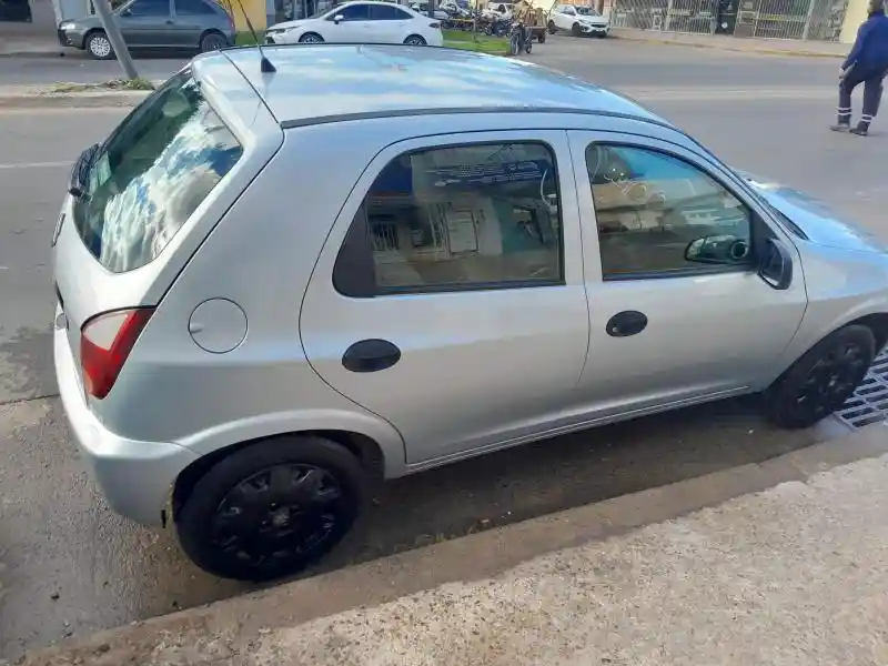 Suzuki Fun Sedan 5 Puertas 2008 - foto 4