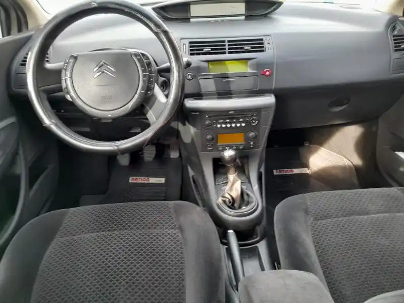 Citroen C4 2.0 Hdi 4 Ptas 2010 - foto 5