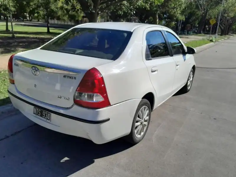 Toyota Etios Xls 2014 - foto 4