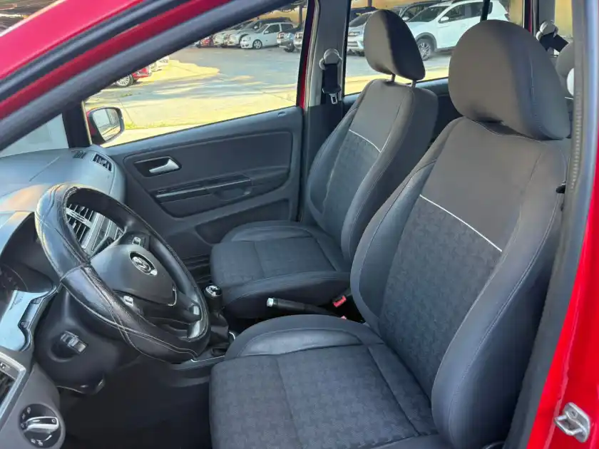 Volkswagen Suran 1.6 Trendline L15 2016 - foto 4
