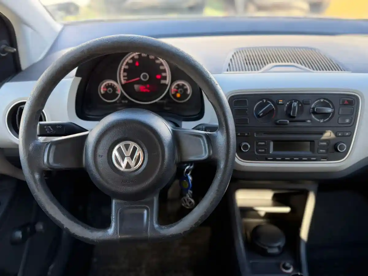 Volkswagen Up! 1.0 Move 5P L14 2014 - foto 5
