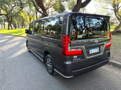 Toyota Hiace 2.8 D Wagon Premium 2023 - foto 2