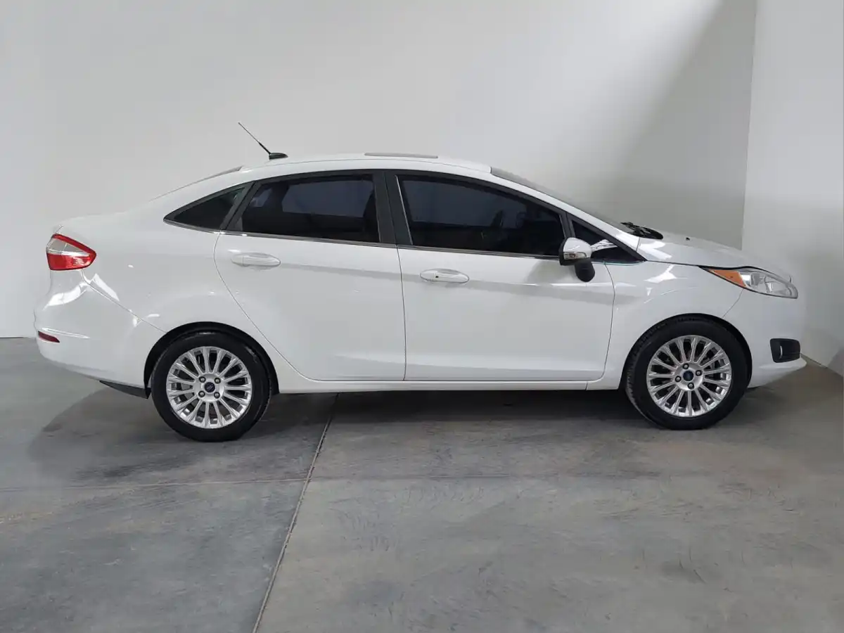 Ford Fiesta 1.6 4P Titanium Kd 2015 - foto 2