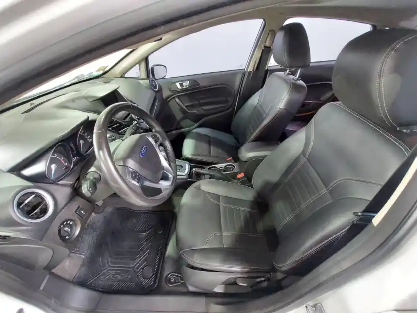 Ford Fiesta 1.6 4P Titanium Kd 2015 - foto 4