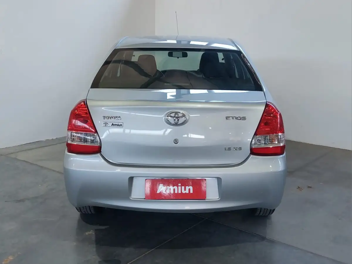 Toyota Etios Xs 1.5 4P 2014 - foto 3