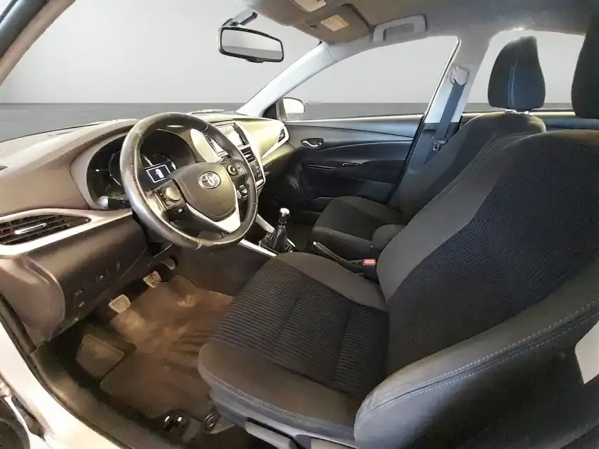 Toyota Yaris Xls 1.5 6Mt 4P 2019 - foto 4