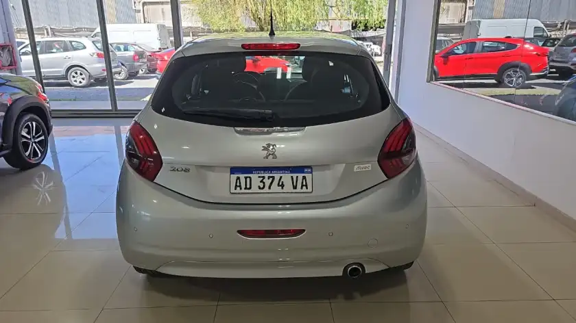 Peugeot 208 Allure 1.6 2018 - foto 5