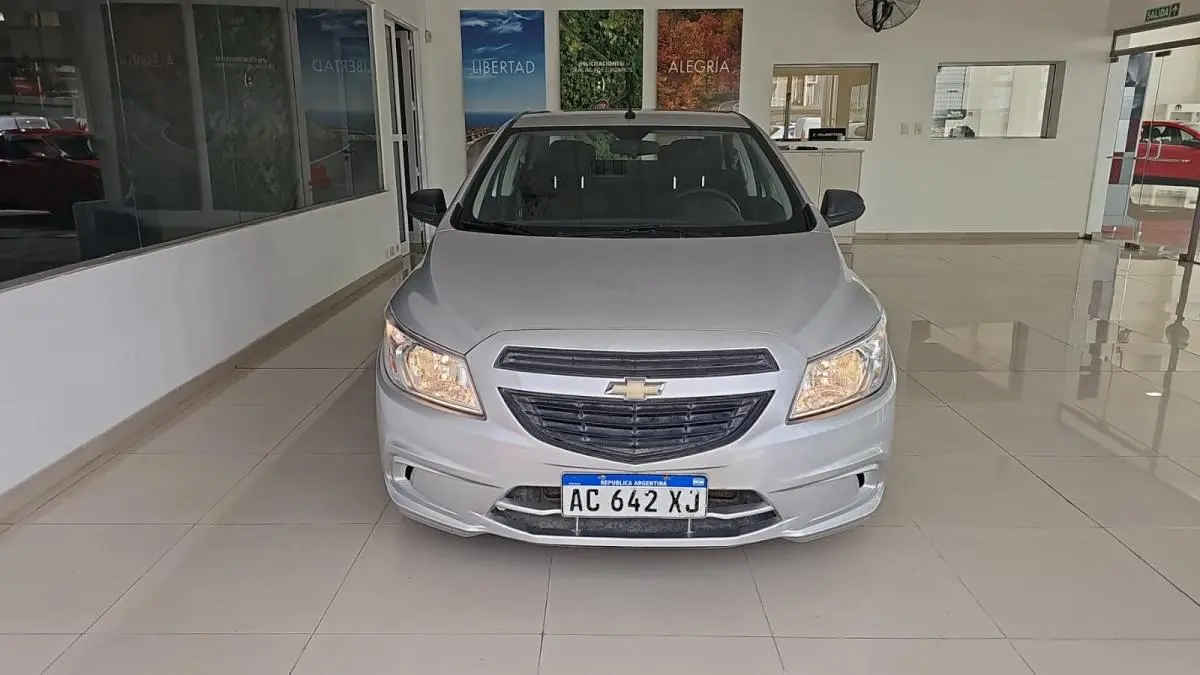 Chevrolet Onix Joy + 1.4 2018 - foto 2