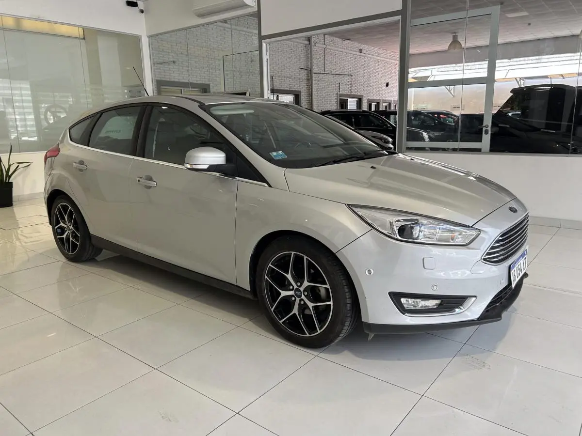 Ford Focus Titanium 2.0 At 2017 - foto 3