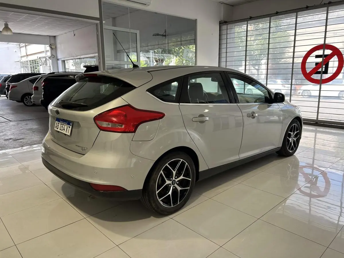 Ford Focus Titanium 2.0 At 2017 - foto 5